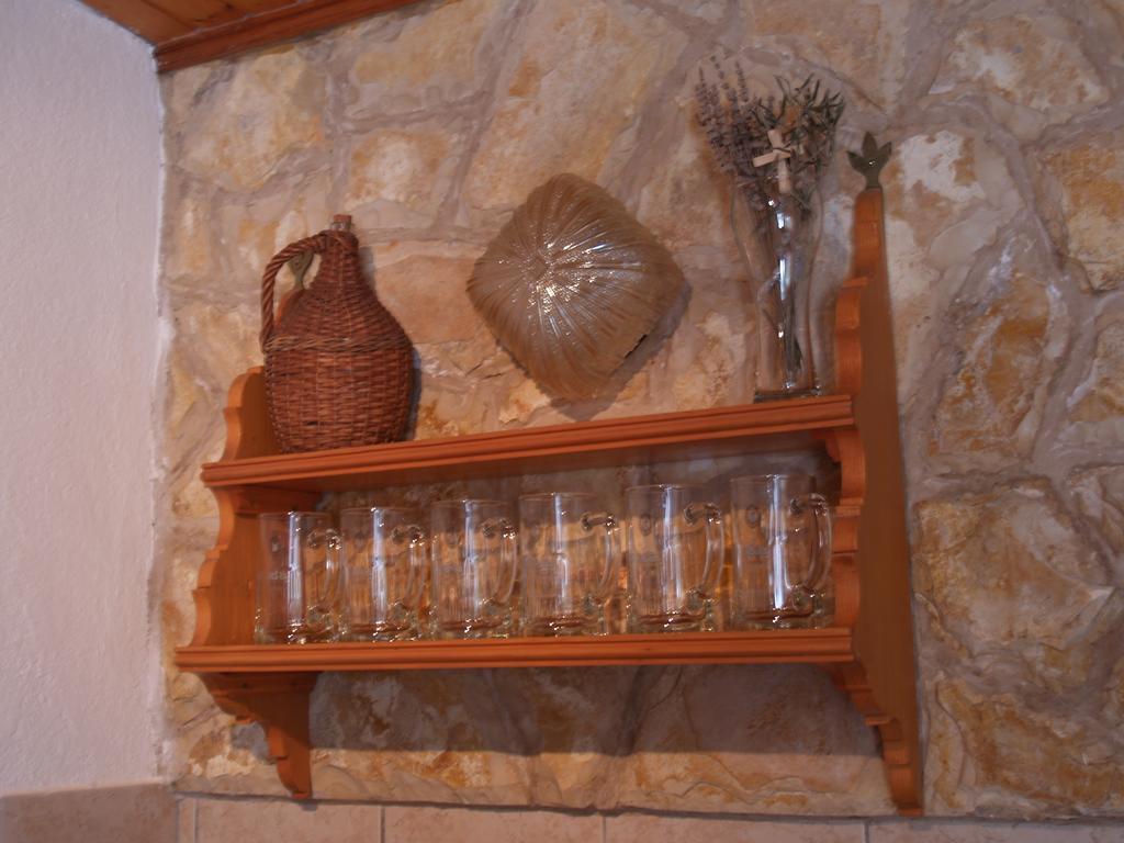 Apartments Pharia Jelsa  Room photo