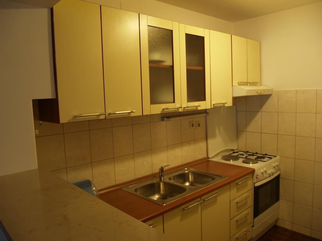 Apartments Pharia Jelsa  Room photo
