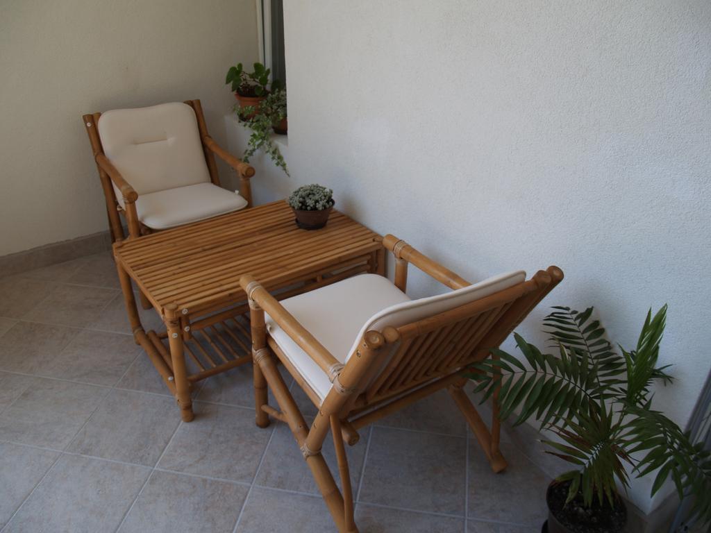 Apartments Pharia Jelsa  Room photo